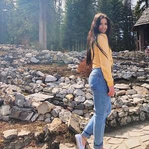 Meet your Posher, Natalie